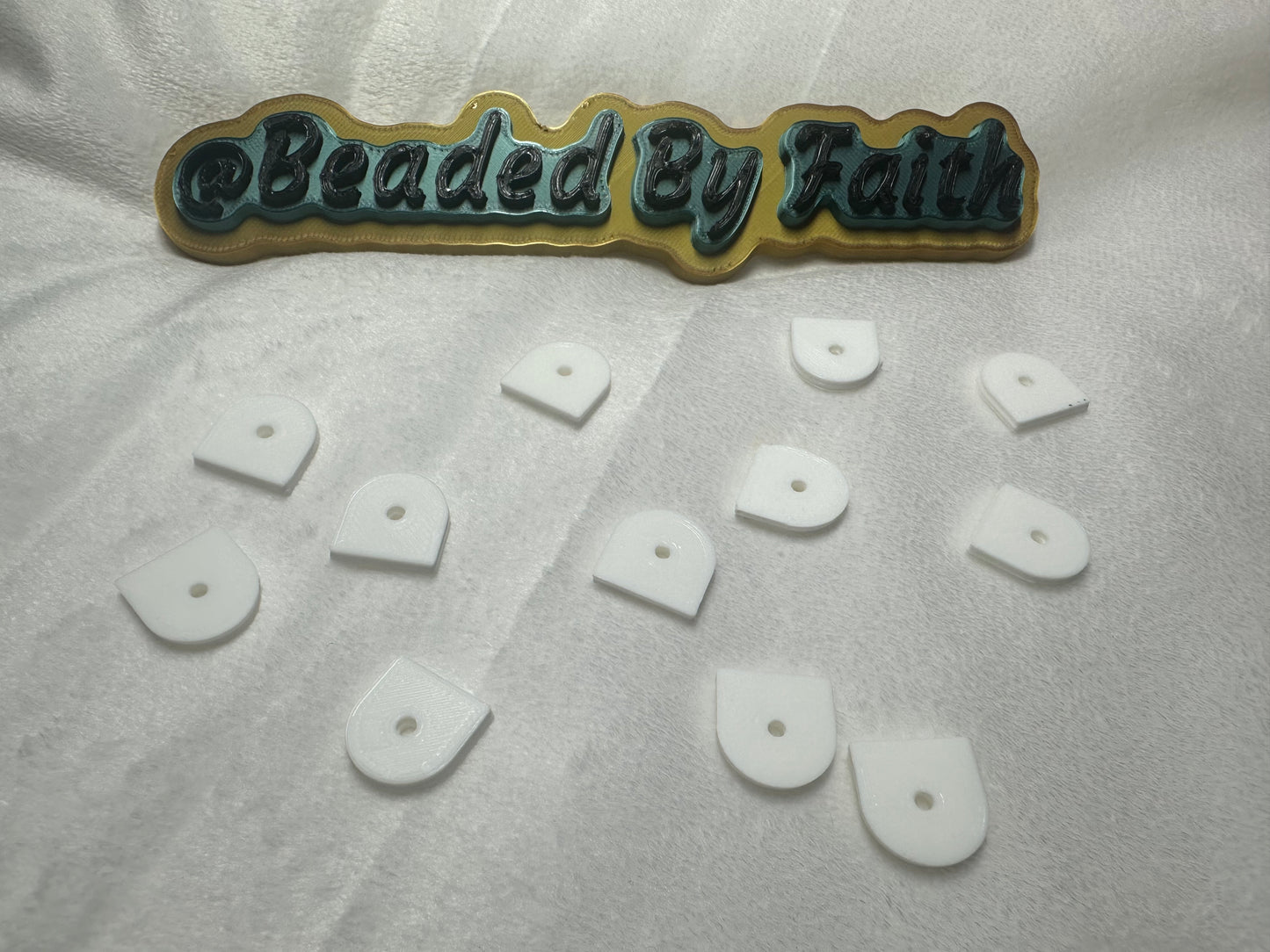 Flat spacers for flat backs